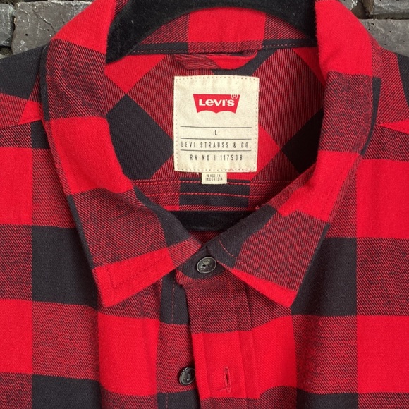 MENS LEVIS PLAID LONG SLEEVE BUTTON DOWN SIZE:L LIKE NEW - Picture 2 of 3